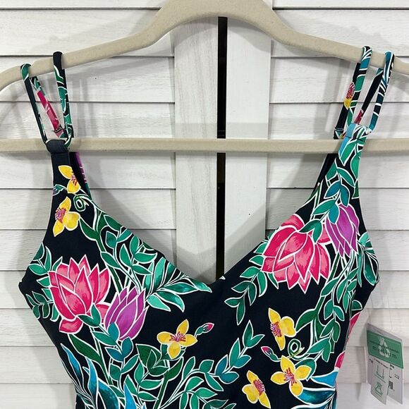 Sunsets Swimsuit Size Medium One Piece Veronica Twilight Blooms NWT - Picture 4 of 15